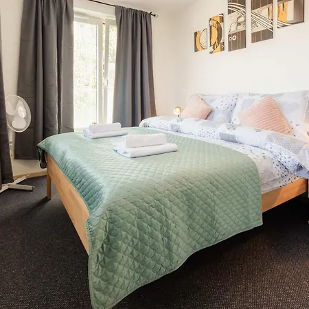 Apartment Luzna With Balcony And Parking *