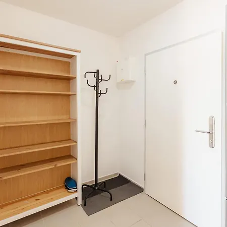 Luzna With Balcony And Parking Apartment