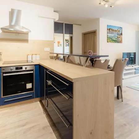 Luzna With Balcony And Parking Apartment Bratislava